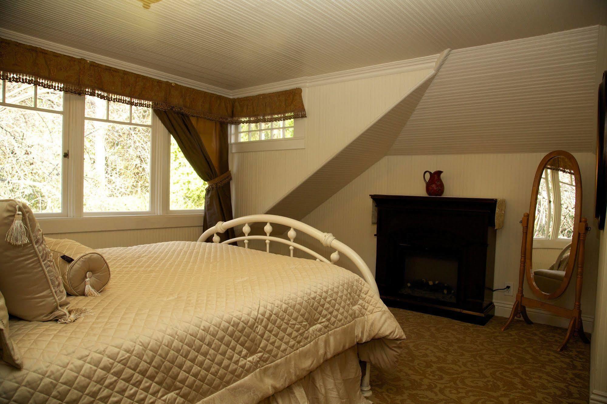 Monarch Cove Inn Capitola Bagian luar foto